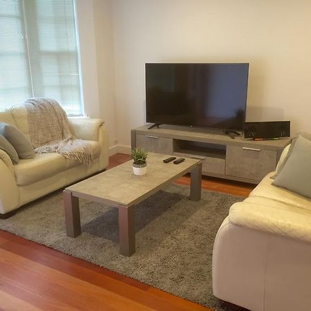 Chic Townhouse In North Adelaide 빌라 외부 사진