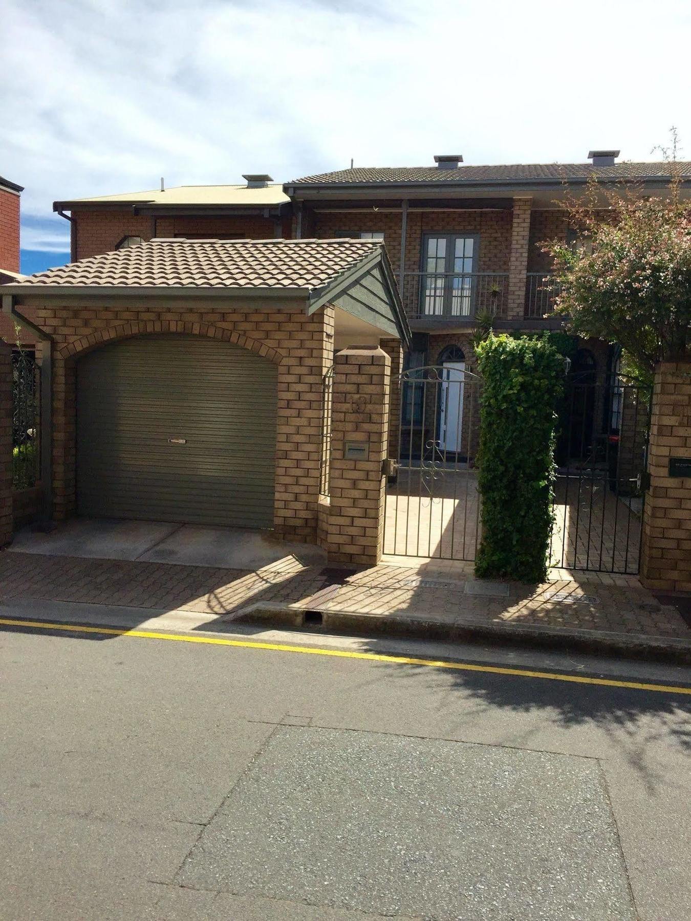 Chic Townhouse In North Adelaide 빌라 외부 사진